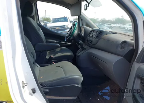 2014 Nissan Nv200 Sv z USA, uszkodzony, nr VIN 3N6CM0KN5EK691162